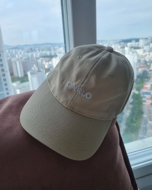 @myunji_golf on Instagram: "#광고#친환경#친환경패션#까를로#CARLO 아침마다 대충 모자쓰고 플립이 산책하눈데 요 모자 너무 핏이 이뻐요 얼굴도 작아보이고 대충 써도 각이 흐물하게 머리에 맞게
