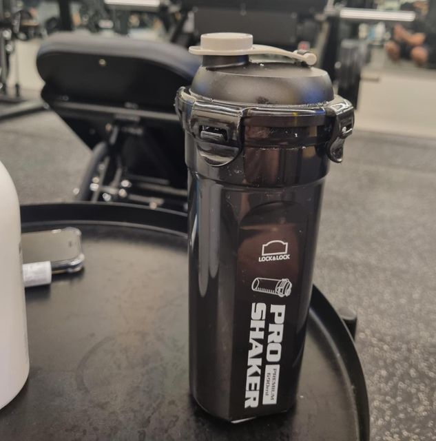 오바메양 on Instagram: "#광고 #협찬 🔲 PRO SHAKER 락앤락 프로쉐이커 요즘 #다이어트 한다고 열심히 헬스장 다니는 중인데, 헬스장 다닌 지 1달이 다 되어가던 중 너무나도 좋는 기회로 #프로쉐