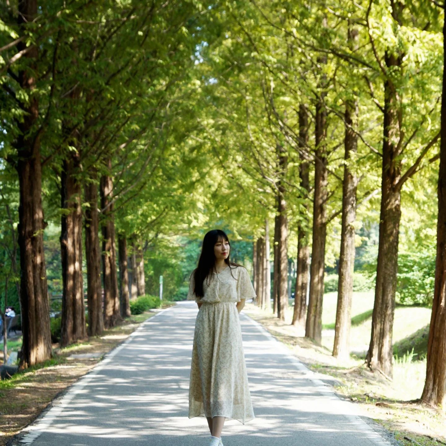 친구가 사진을 너무 잘 찍어줘서 인생샷 건졌다🌿
원피스 입고 가길 잘한 날🌼
요즘은 필요한 거 사고 알아보고 계획짜고 놀기만 하지만🥲
딱 한달 남은 여행 덕분에 매일 설레는 중❣️

Got awesome picture🌿 
Nowdays don't study that much because quite many things to prepare for traveling🥲
But super excited about my traveling❣️
One month left🌟