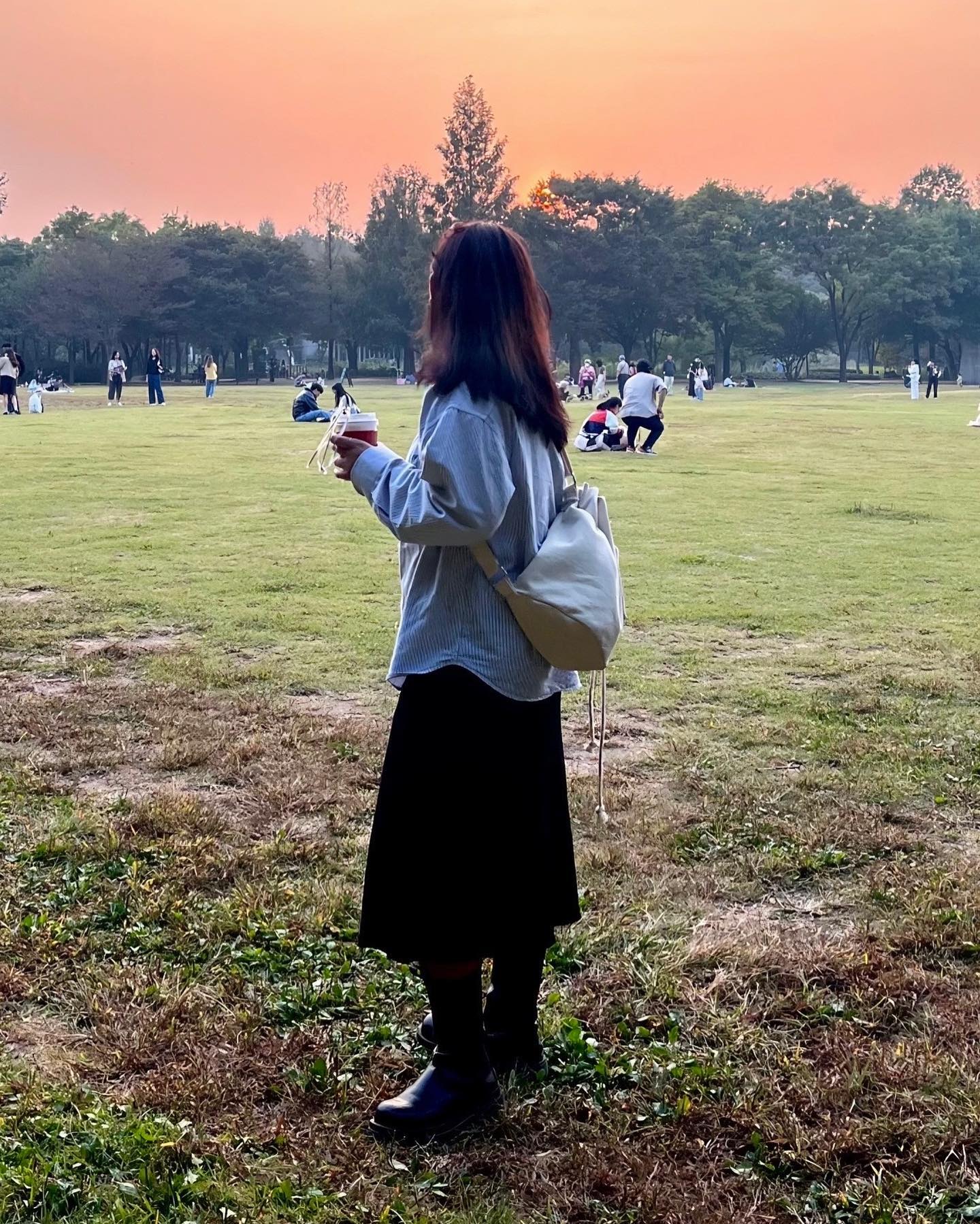 오렌지빛 하늘 보고 가세요🍊
