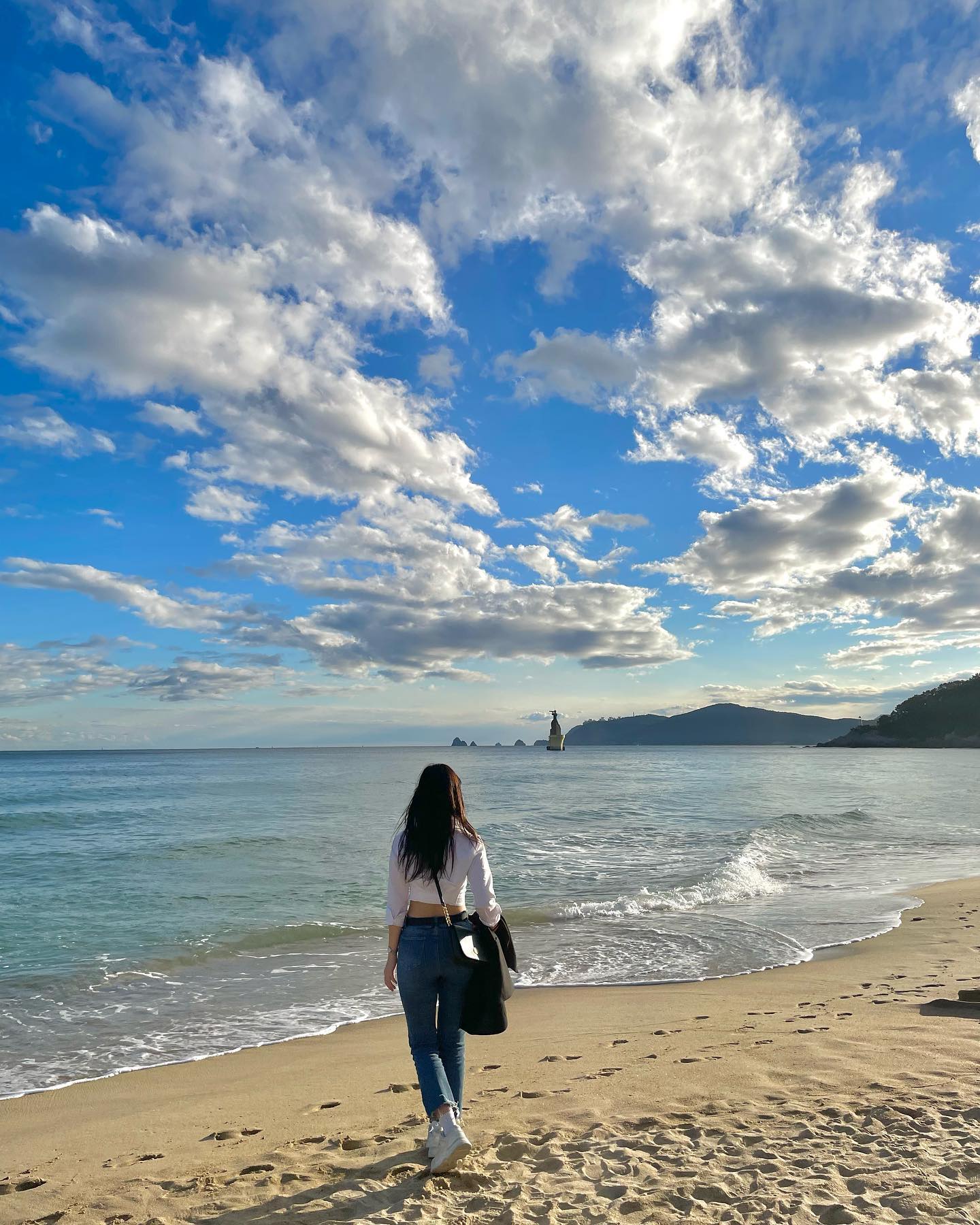 🌊🐚🤍🫶🏻

#부산 #해운대 #바다 #부국제 #연영과  #busan #haeundae #beach #연쮀의일상 #연쮀의여행 #연쮀의부산