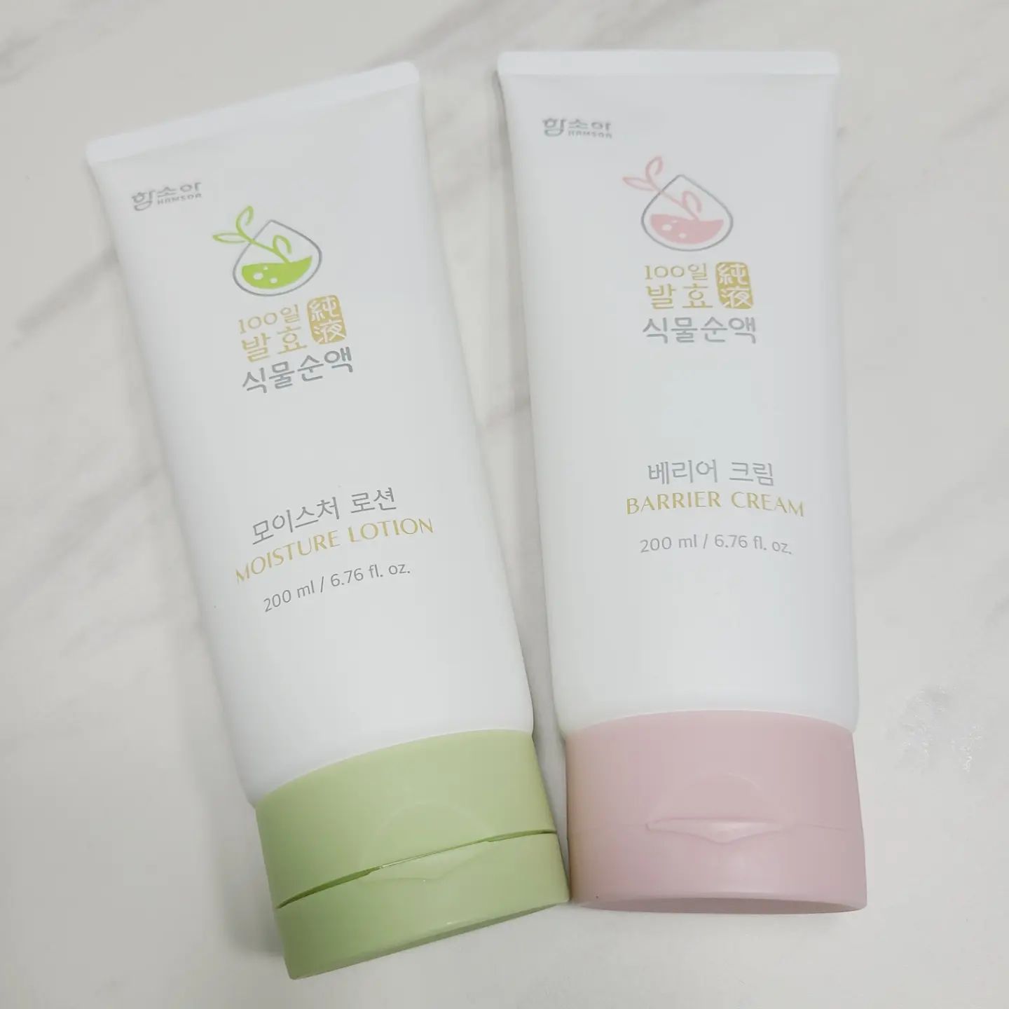 #협찬 함소아 로션, 크림, 키즈마스크팩 아이와 함께 쓰기에도 너무 좋은 함소아 제품들 순한 성분에 자극적이지 않은 향까지 거기다 보습까지 책임져 주는 제품!!! 아이와 함께 발라도 안심이 되는 함소아 믿음가고 가격대비 너무 좋은 제품이랍니다. 가을철 건조해지는 피부에도 너무 좋은것 같습니다.

 #함소아 #아이로션 #키즈마스크팩 #함소아로션 #함소아크림 #함소아키즈마스크팩 #건조한피부에 #좋아요