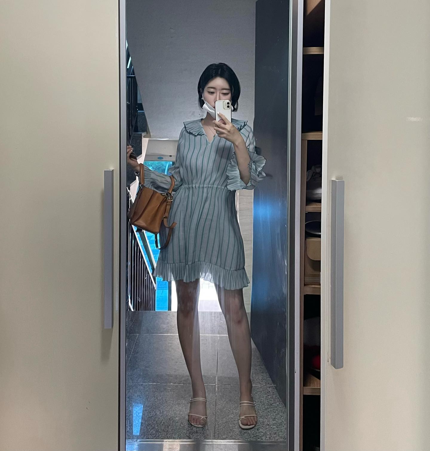 안뇽 오랜만에 일반 모드 사진🧚🏻‍♀️♥️
7월달엔 나름 날씬했었네(˵¯͒⌓¯͒˵) 서힌니 살빼자,,