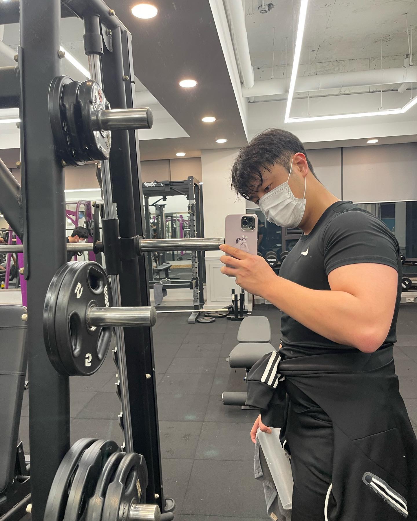 하체할때마다 빛이 보인다… 배고파😵‍💫

파워 레그 프레스 8set

스미스머신 스쿼트 5set

레그 익스텐션 5set

레그컬 4set

런지 5set