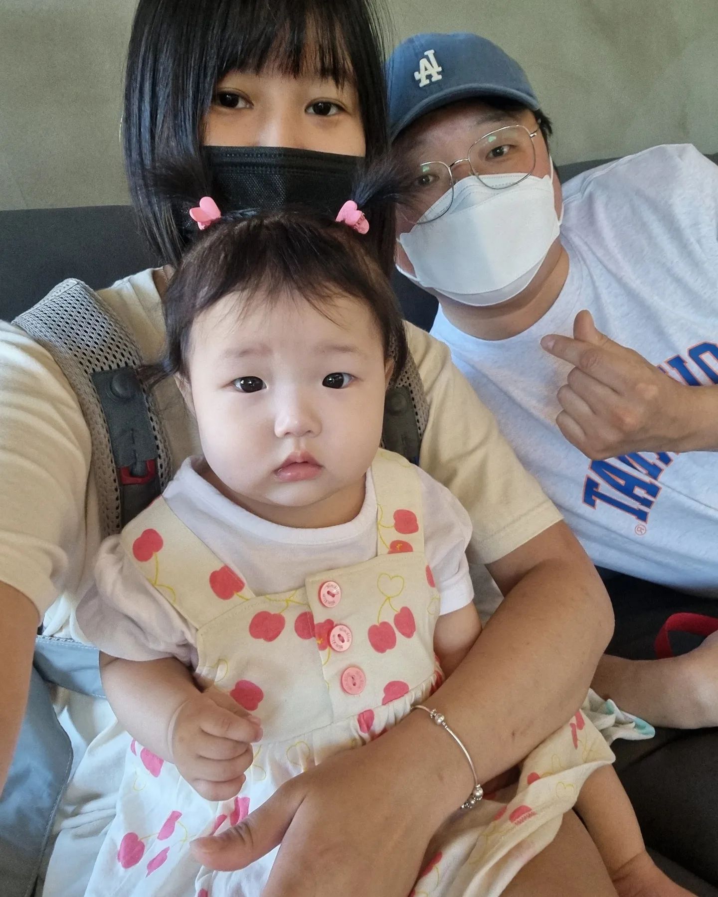-
불과 한두달전인데 
서율이는 너무 많이 컸고
난 너무 나이가 들어버린 느낌😭