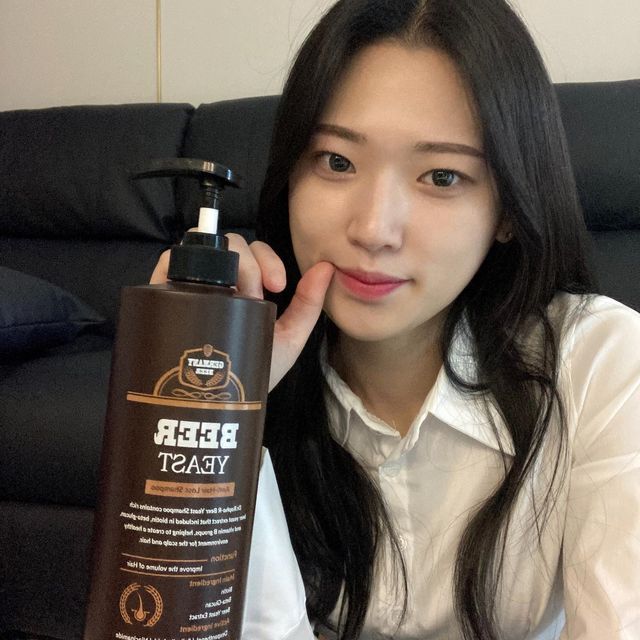 이민영 on Instagram: "#협찬 바쁜 출근, 약속 시간 전에 볼륨을 살리기 위한 드라이 시간을 단축 시켜주는 제품 ❤ 닥터라파알 맥주 효모 샴푸 ❤ ✅ 특허받은 아미노산 콤플렉스로 모발 단백질