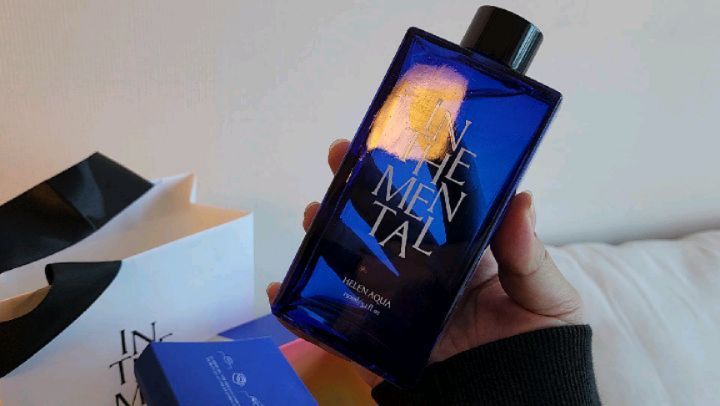 이번에 인더멘탈 디퓨저기프트 스톤패키지를 #협찬 받았어요

☑️구성
디퓨저 150ml
➡️ 제주 감성이 느껴지는 패키지로 선물용으로도 최고👍.

☑️현무암코스터
➡️ 현무암코스터로 고급스러움도 함께 추가되었어요😉.

☑️리드스틱10EA.

☑️퍼퓸그레이드의 헬렌아쿠아 향.
➡️ 향마저 고급스러움이 느껴지는 인더멘탈디퓨저 향은 향이 진하지 않아 머리아픔도 없고 뭔가 차분해지는 느낌이 있어요, 안전기준 확인을 받아 안심하고 사용할 수 있어요

☑️이번 스톤패키지 상품은 [헬렌아쿠아]향 말고도, 기존의 향 3종 디퓨저로도 구성하여 구매하실 수 있습니다

- 스마트스토어
https://smartstore.naver.com/inthemental/products/7050149177

- 자사몰
https://inthemental.com/

#협찬#인더멘탈
#인더멘탈디퓨저 #실내디퓨저 #헬렌아쿠아 #디퓨저추천 #스톤패키지 #디퓨저선물 #아쿠아디퓨저
#맞팔#선팔#셀피 #일상#좋튀#좋반