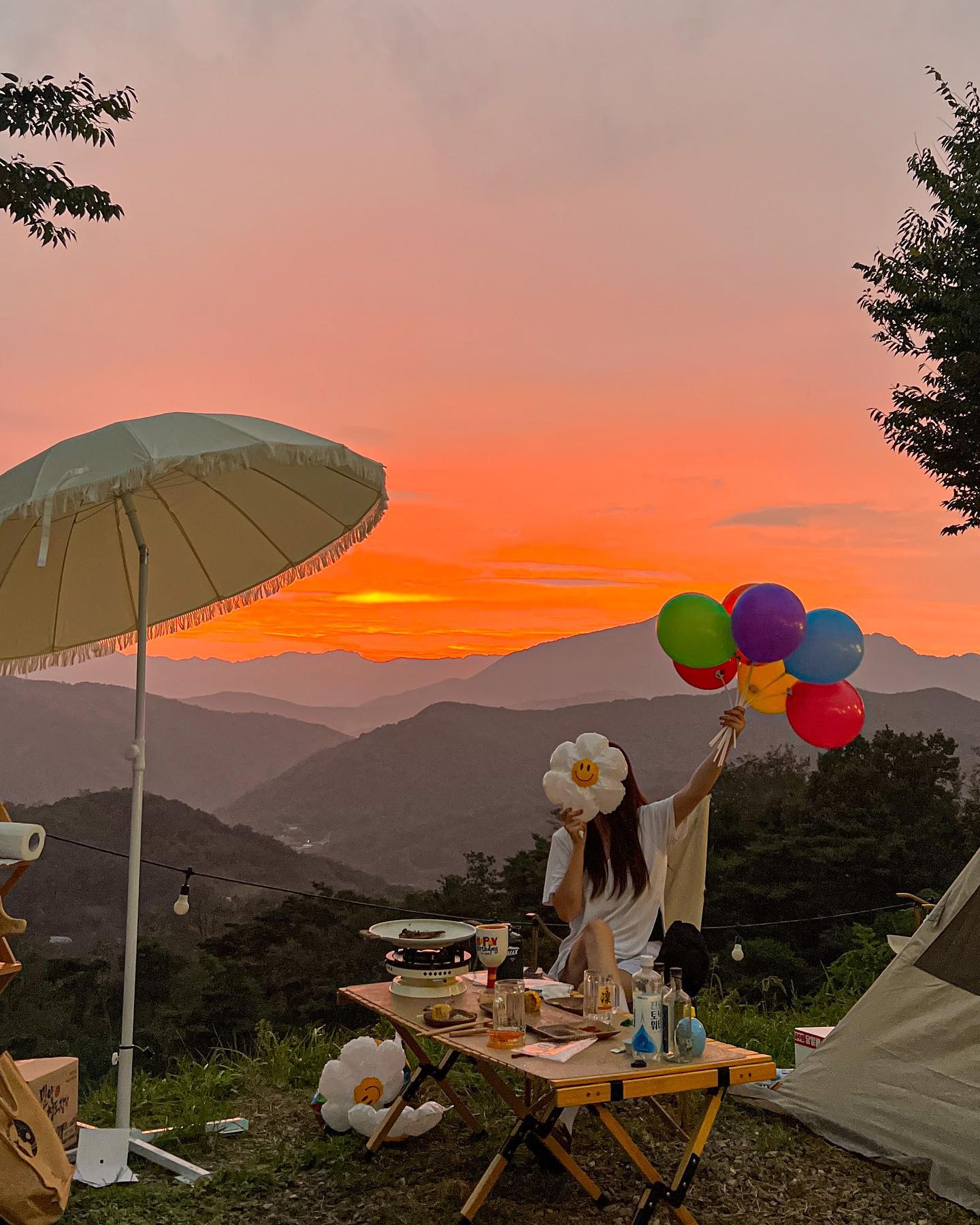 수시로 바뀌는 하늘 빛,
컬러별로 마음껏 감상했던 명당!
(💚💙💛🧡❤️💜🖤)
