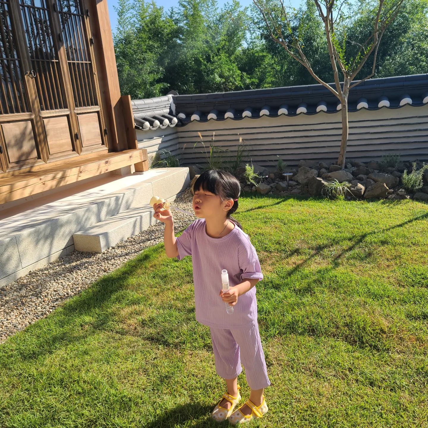 경주여행#무우운스테이#무우운#
아이들과가볼만한곳#황리단길근처#경주핫플 #독채스테이#경주여행#경주맛집#경주데이트#뛰놀수있는 넓은 마당있어서 너무 좋앙❣️#저녁에는 바베큐파티로 마무리