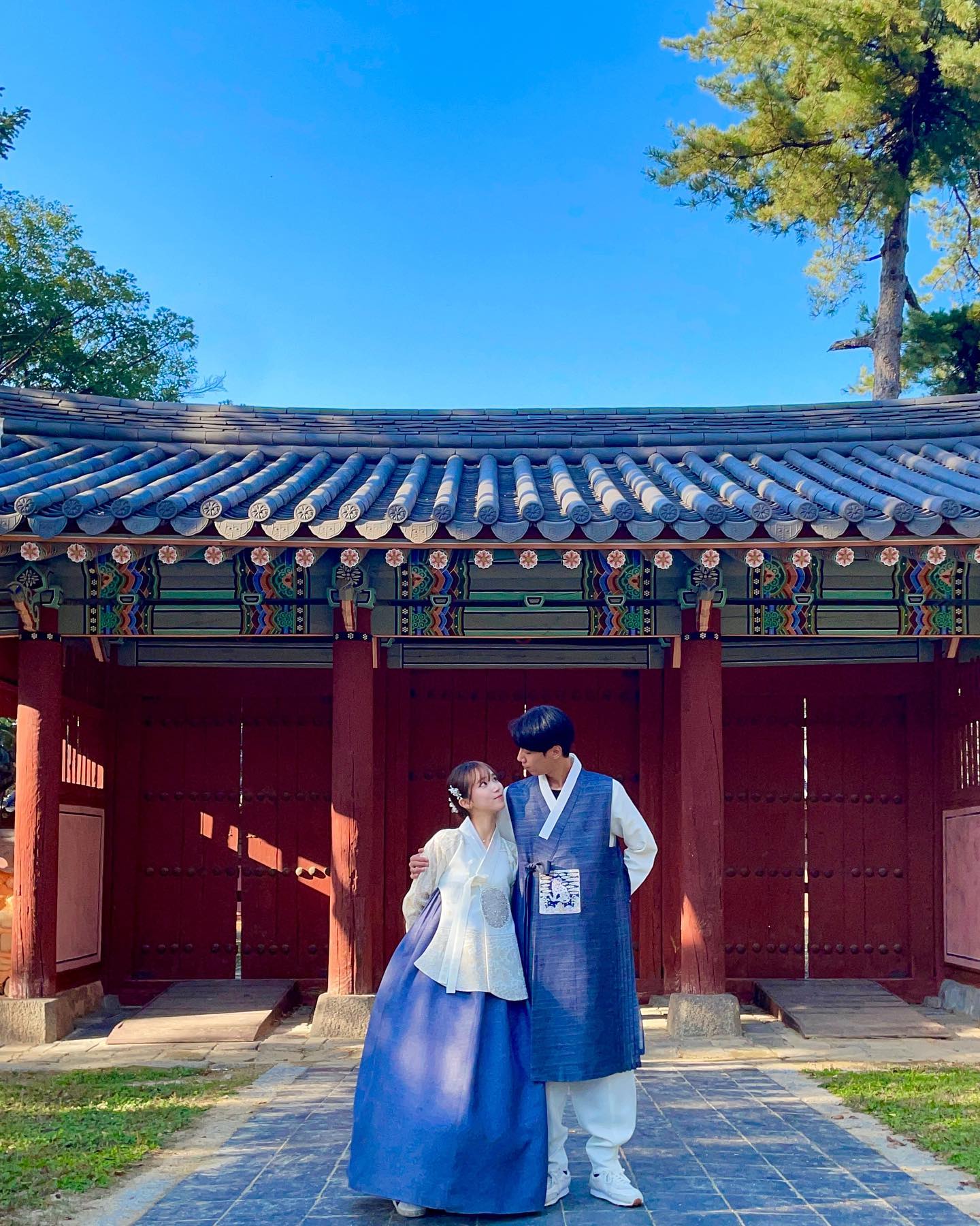 ⠀
약간 웨촬 바이브 🤔🤔
⠀
사람 옴팡지게 많아서
기 다 빨렸디만 넘모 조타 ! 꺄하하핳
⠀