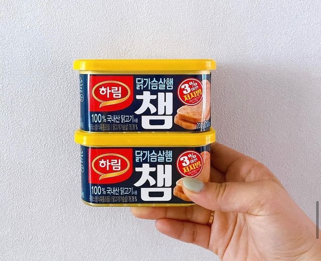 @rev_iew_ on Instagram: "#협찬 <엄선에서 시식한 3%저지방 닭가슴살햄 챔 후기> - 😊만족한 점 3%미만 저지방 닭가슴살햄 챔~~ 역시나 생각했던것처럼 맛있고 다른 햄이랑 비교했을때 덜 짜고 3프