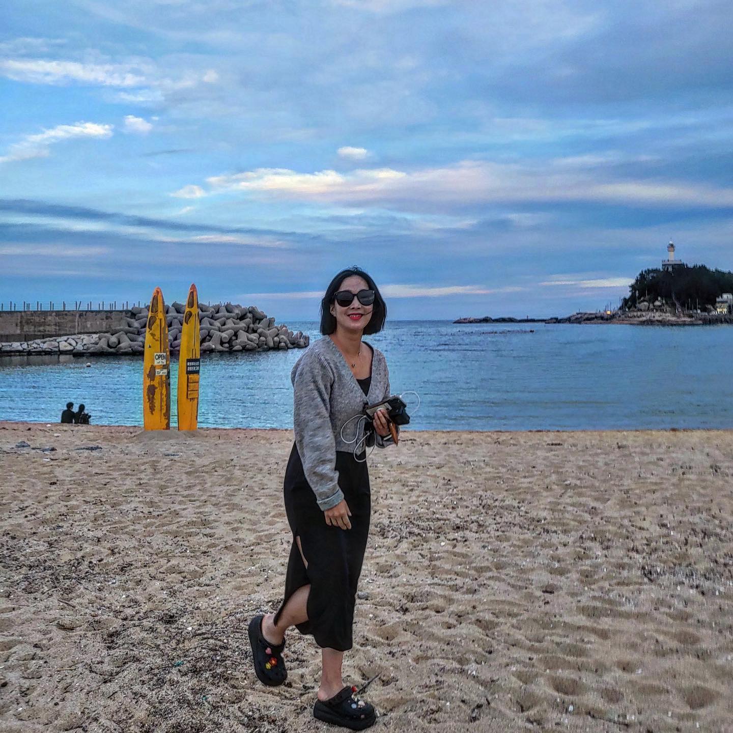 ☀️
딱 저때즈음 심적으로, 정신적으로 너무 힘들었을 때였는데, 
딱 맞춰서 콧바람도 쐬고 맛있는 것도 먹어서 
너무 좋은 기억으로 바뀌었댜🥰

근데 또 시간이 지나니 정말 별거 아니고 그냥 지나가는 
바람이구나라고 생각되버리는게 정말..잉간이란ㅋ
그리고, 묵묵히 내 옆에 있어주는 사람들한테 감사한 인생이댜하💜

내가 제일 좋아하는 말 📝
no problem, 아무 문제 없어☝️
_ #하늘호수로떠난여행