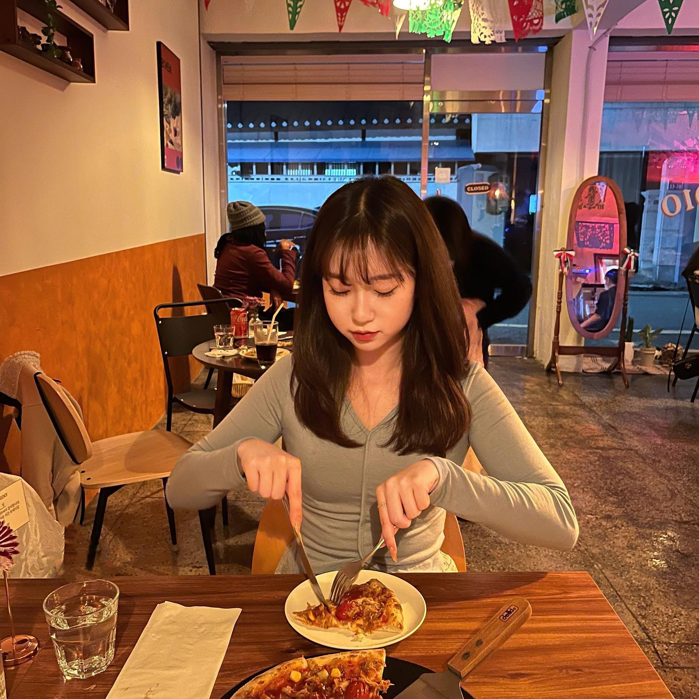 나 피자 안 좋아하는데 진심 내가 먹어 본 피자 중에서 젤 맛있었다 진짜루,,🍕풀드포크피자🍕꼭 먹어줘,,