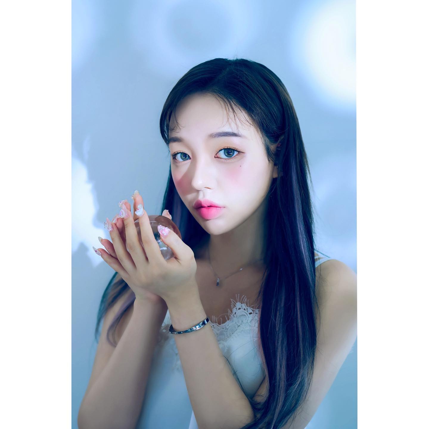 🦋･ﾟ✧ .🔮, ᕷ˖°🦋
투명한 유리구슬 처럼 
중요한 내면의 아름다움
( ¤̴̶̷̤́ ‧̫̮ ¤̴̶̷̤̀ )

히유,

#유리구슬 #촬영 #스튜디오 #스튜디오촬영 #모델 #사진 #사진스타그램 #청순 #컨셉촬영 #photo #photography #model