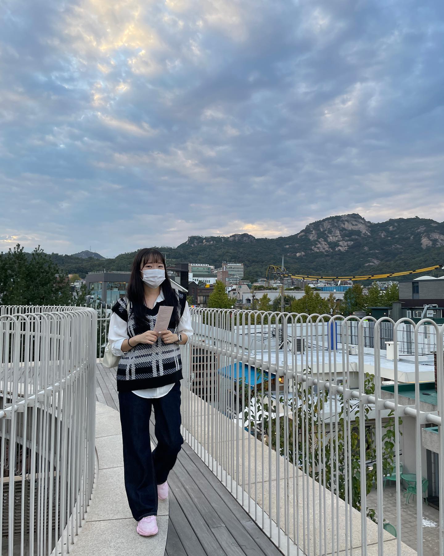 지난 주말, 쀼 되고 첫 공식 데이트(?)
분명 분좋카였으나 가을엔 야외지🍂