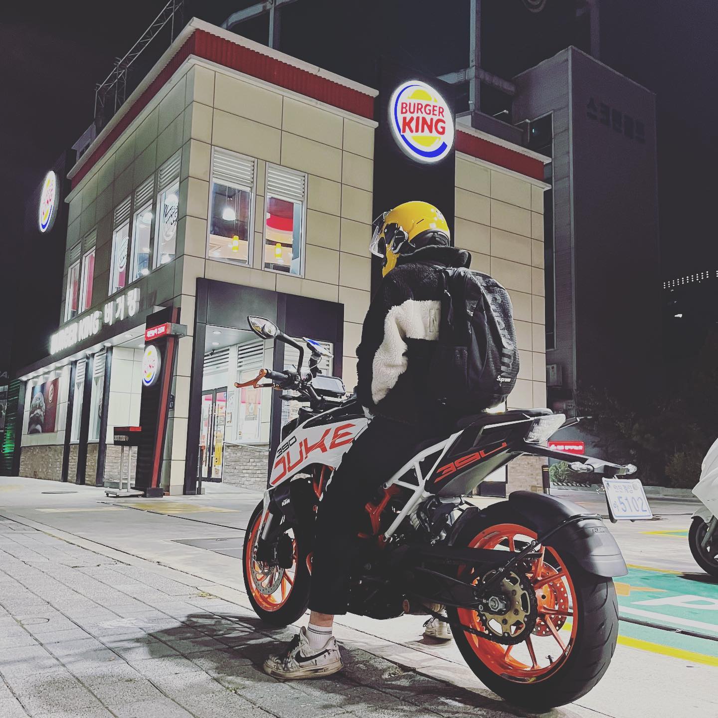 버거킹보단 맥날이지  #ktm #버거킹 #ktmduke #いいね返し #いいね返しは絶対 #いいねした人全買フォ口一する #いいね #セル力
#韓国 #좋아요 #좋반 #좋아요반사  #인친 #맞팔 #선팔환영 #likes #likeforlikes
#likeforfollow #like4likes #likeforlikeback #likeme #instalike #l4like #fff #f4f #lfl #おしやれ人
#instadaily #オツヤレ #likelike