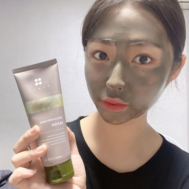 떤듀 on Instagram: "#협찬 @brmud_official 비알머드 리커버리 머드마스크를 받았어요🙌🏻 100% 리얼 보령머드가 30%나 들어간 진짜 머드팩에다 올리브영에서 1등까지해서 유명 뷰티 유튜버들이 추