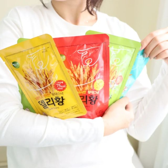 ♡euni♡ on Instagram: "#광고 ⠀ 난 오늘부터 로스팅 황태스낵 델리황 매니아😋 튀기지 않아 담백하고, 빠삭빠삭 소리까지 맛있다! ⠀ 매운맛/버터맛/코코넛맛/뉴오리지널맛 하나같이 왜이리