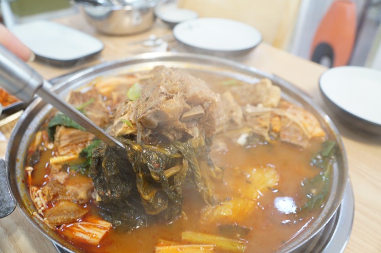 계룡가족외식 맛나감자탕 계룡본점 맛과 위생모두 최고!