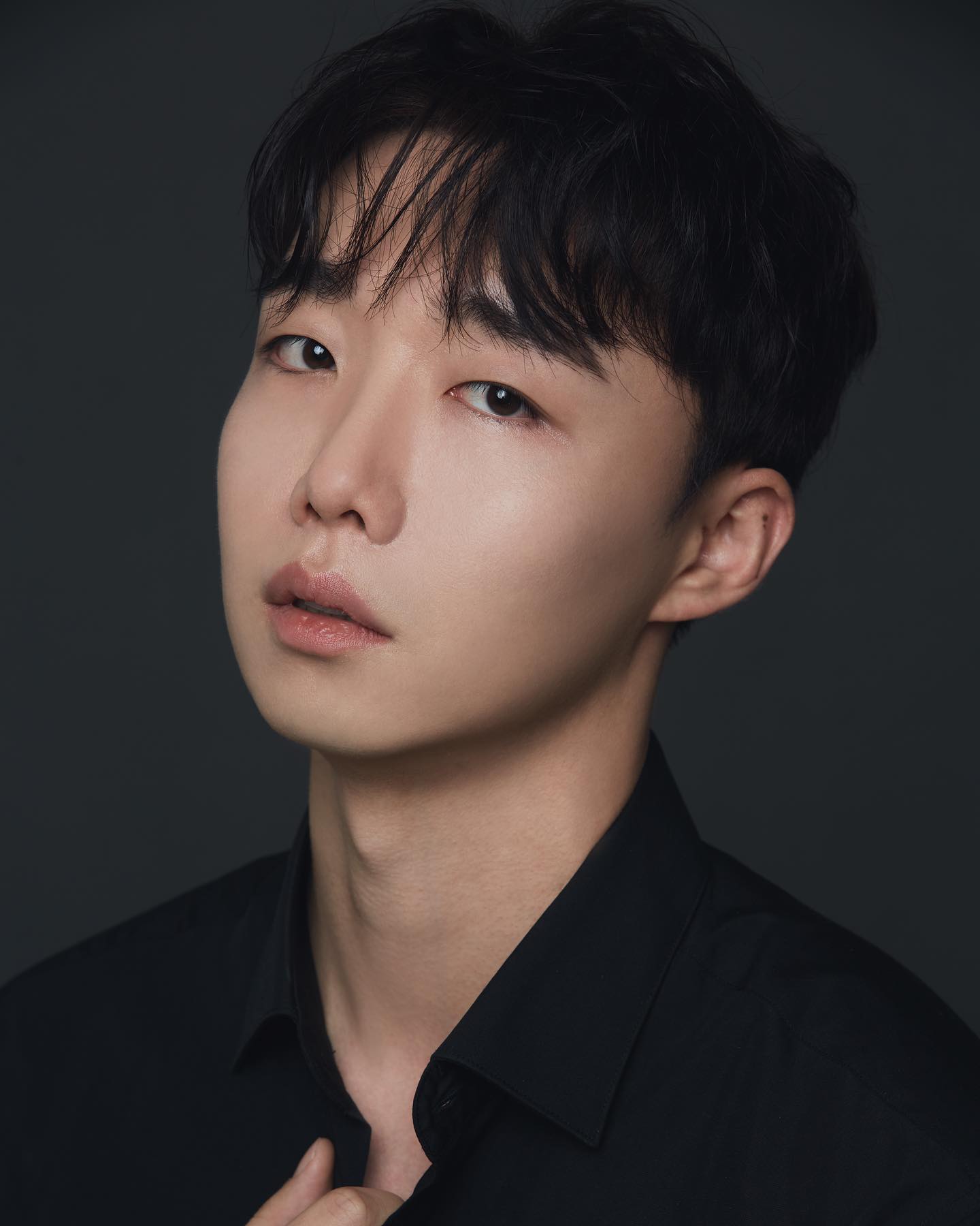new profile📸

photo : studio_u.sung
hair : yoo_dong_seon 
make up : amy.areum