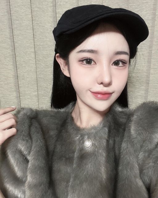 승은 on Instagram: "#AD#롸잇히어 모자 안어울리는 나두 할 수있어~~! - - - #광고#롸잇히어#right_here#쇼핑몰추천"