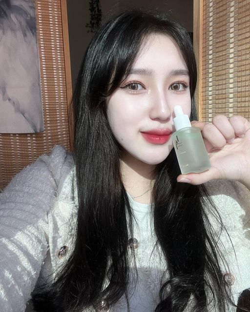 한소윤 on Instagram: "#광고#기미앰플#잡티앰플#화이트닝앰플#3층앰플#저자극기미관리#신원료TXA#양태반 *기미/잡티 신원료 TXA, 잡티/기미 관리, 프리미엄 원료 고함량이구요 !-! * 특
