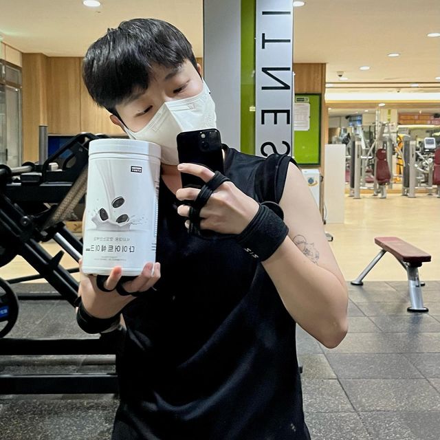 @_zeeeeen on Instagram: "#광고 #제품제공 @proteinstory 다이어트 쉐이크가 이렇게 맛있어도 되는지... 느끼하지 않고 담백한 #프로틴스토리 #다이어트쉐이크 #🥛 뷰티 앤 부티에 소개된 제품으로 25g