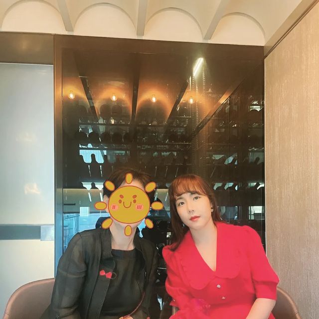 쇼호스트 노노아 on Instagram: "모두 추석 잘보내세용~~ 추석맞이 정식당 운동하고 눈풀린 상태로 입장!! 다이어트 중이지만 이런 날은 먹어야지!! 메뉴 하나하나 넘 귀엽고 맛있었고 설명도 친
