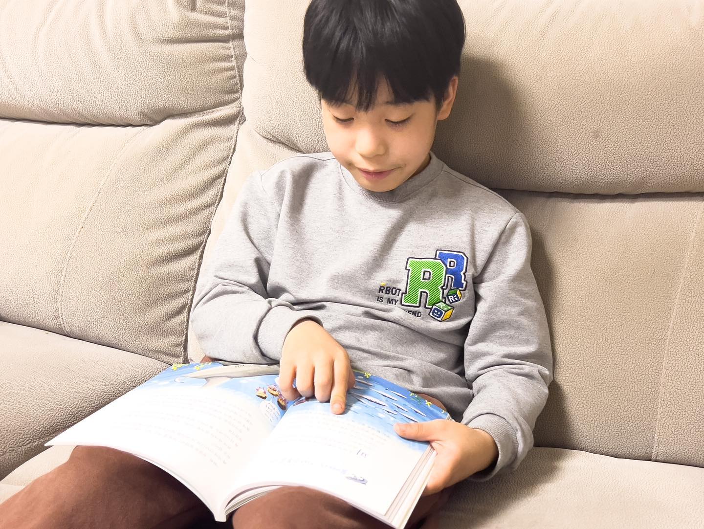 #협찬 #과학뒤집기기본편 #도서출판성우

울 으노가 무엇보다 좋아하는 과학뒤집기 기본편!

그중에서도 물에 사는 동물!

역시 남자아이 아니랄까봐 생물쪽에 
엄청 지대한 관심을 보인다:)

초등 저학년 과학 전집중에서 절대 빠질 수 없는 
과학뒤집기 기본편!

역시 최고답다🧡🧡

Thanks to sungwoo_junior
#초등책 #초등전집 #과학전집 #과학뒤집기 #초등저학년추천도서