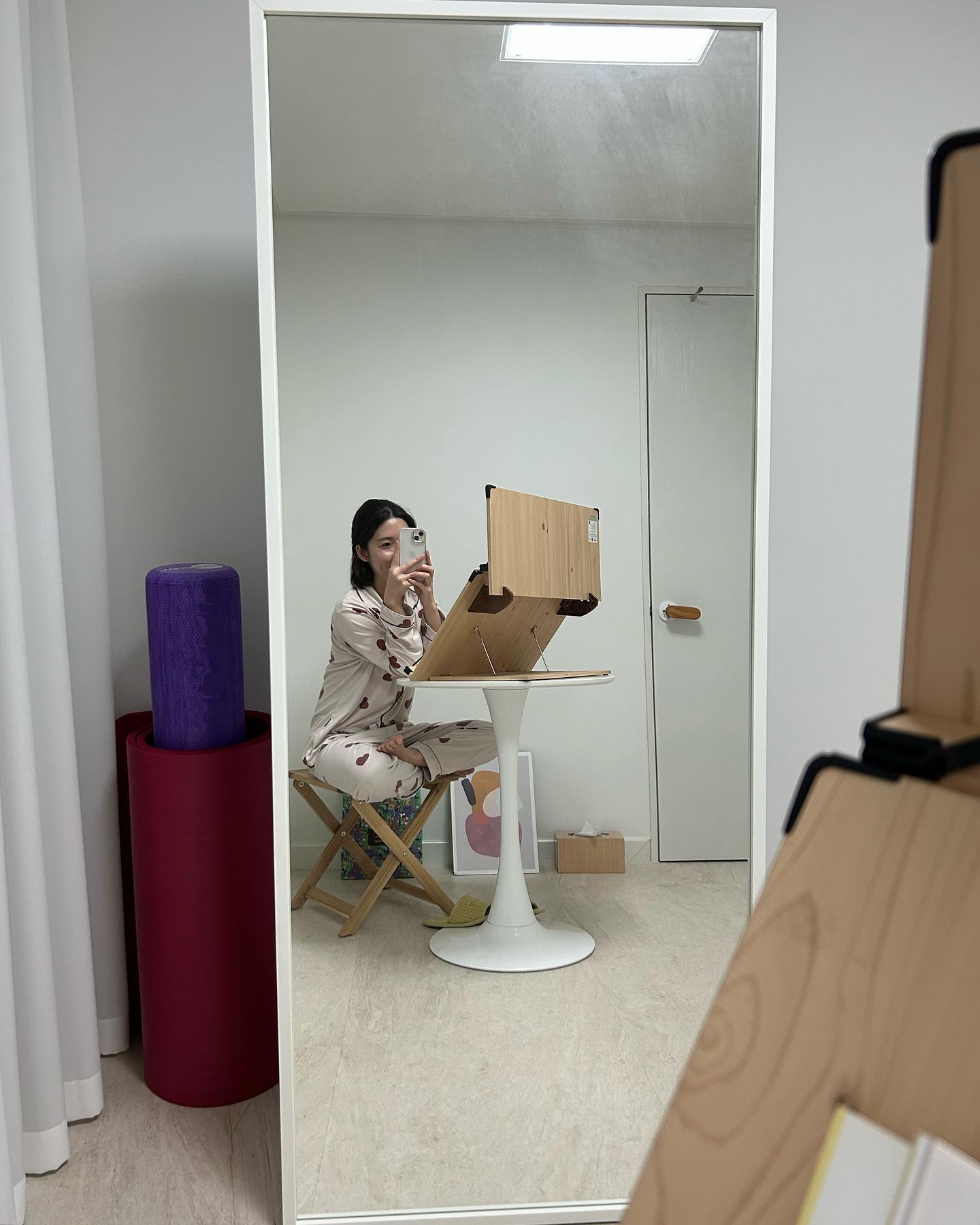 어때요 제 독서대📚?
#공부는장비빨이지