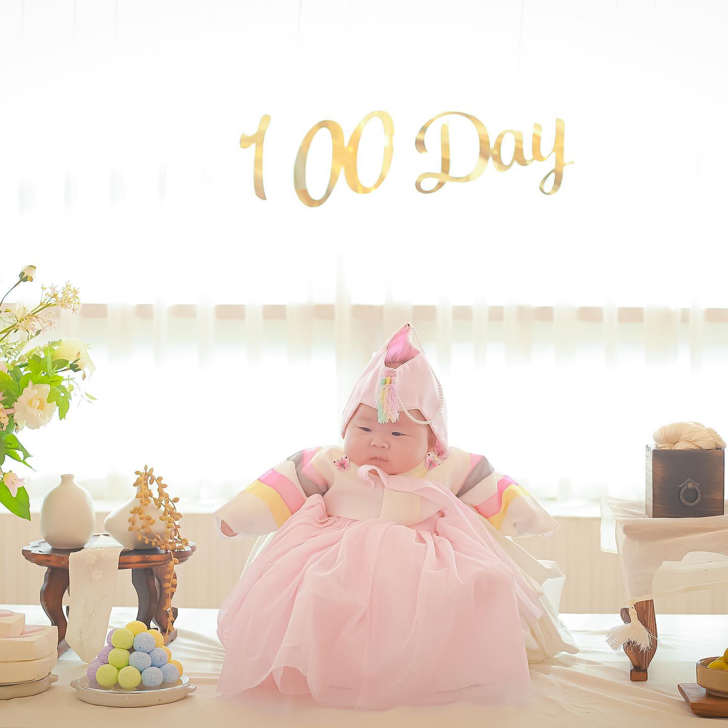 벌써백일
제나의 100일
순딩순딩하게 잘커줘서 고마워
앞으로도 잘 부탁한다
라온, 제나
.
.
.
#도계사진방 #셀프백일 #라온제나 #둘째 #육아 #호랑이딸