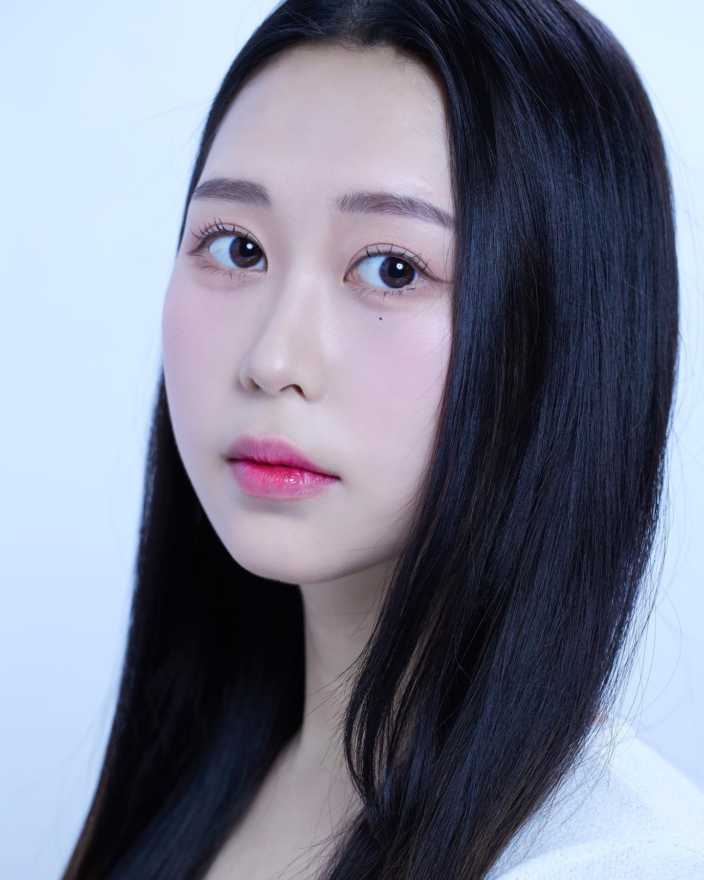 "사진작업에 임해주신 verostudio artist 분들께 감사드립니다🤍

Studio by _vero_studio 
Beauty by a.young.beauty 
stylist by  ssohee_style

2022년 뷰티,패션,웹화보를 무료로 진행하고 있는 팀이라고 합니다. 
관심 있으신분들은 _vero_studio 로 개인 DM보내주세요💌."

#VEROSTUDIO #베로스튜디오 #사진 #모델 #화보 #화보촬영 #촬영문의 #작업문의 #개인작업 #프로필문의