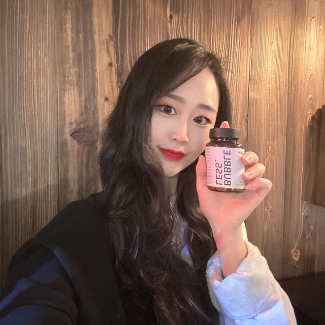 J̷u̷o̷k̷ on Instagram: "#광고 #협찬 #제품제공 #제품협찬 #리뷰 bubbleless:) 버블레스 철분엽산 비린맛 없이 맛있는 철분 🍇, 내 몸에 꼭 맞는 철분 찾는 사람 주목 👊 하루 한정 간편히 씹어 섭