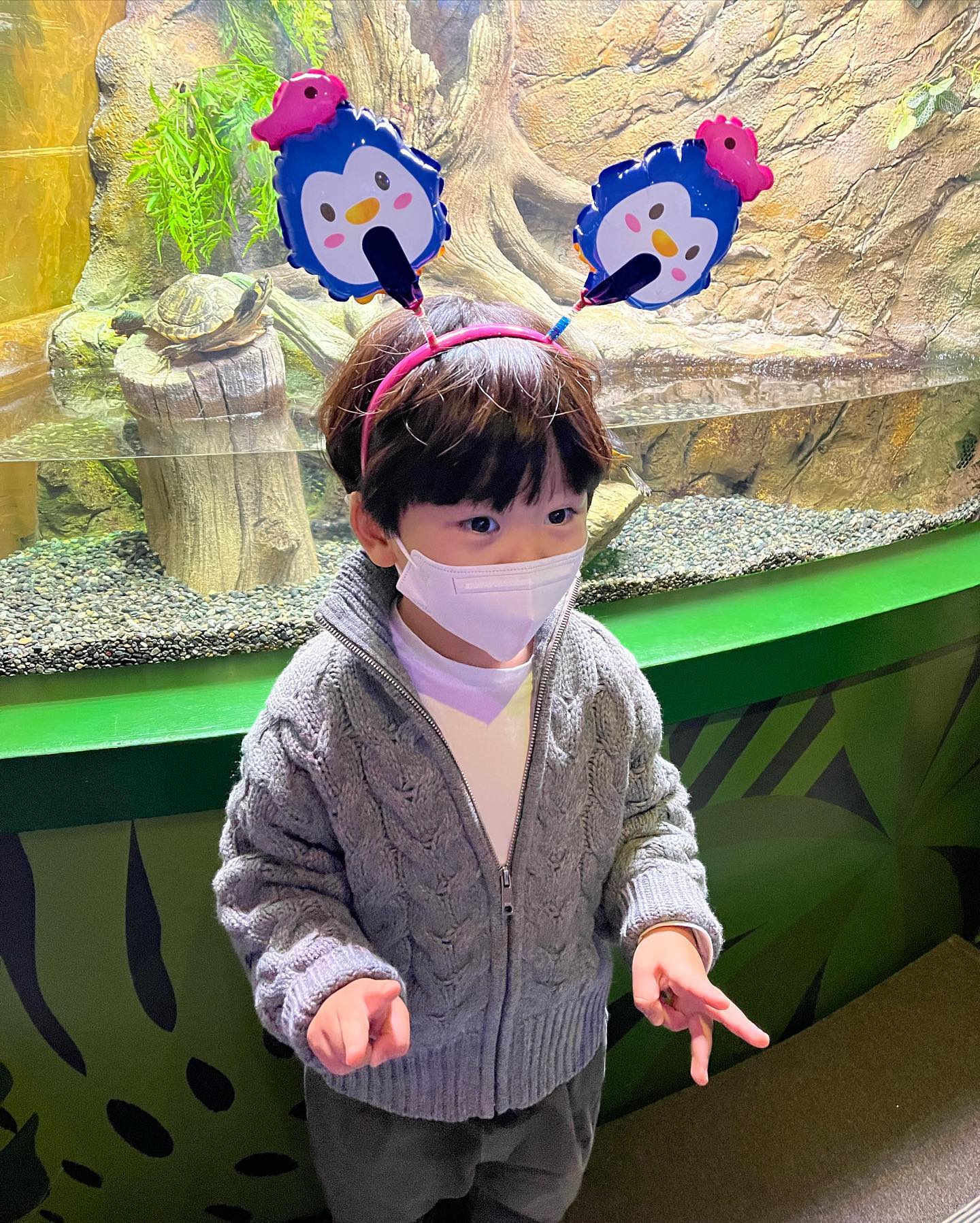 부산아쿠아리움~🐠 바다생물에 관심이 많은 찬이😘💕 늘 아쿠아쿠가고싶다 노래부름ㅋㅋㅋ 

 #부산아쿠아리움#물고기사랑🐟💕 #바다생물친구들#아쿠아쿠즐겨라 ㅋㅋ