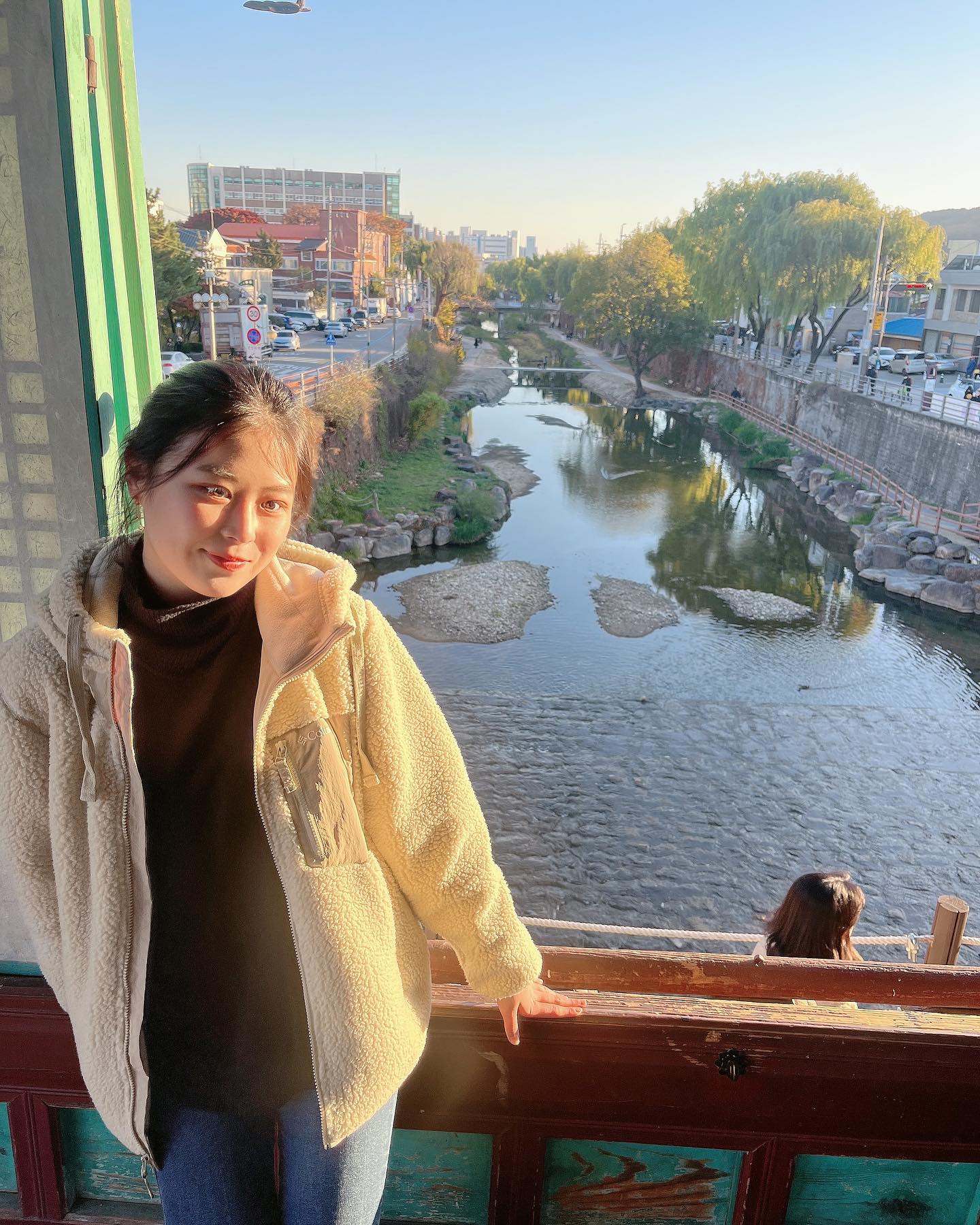 자기가 잘 찍은건 알아서 자꾸 올리라능,,