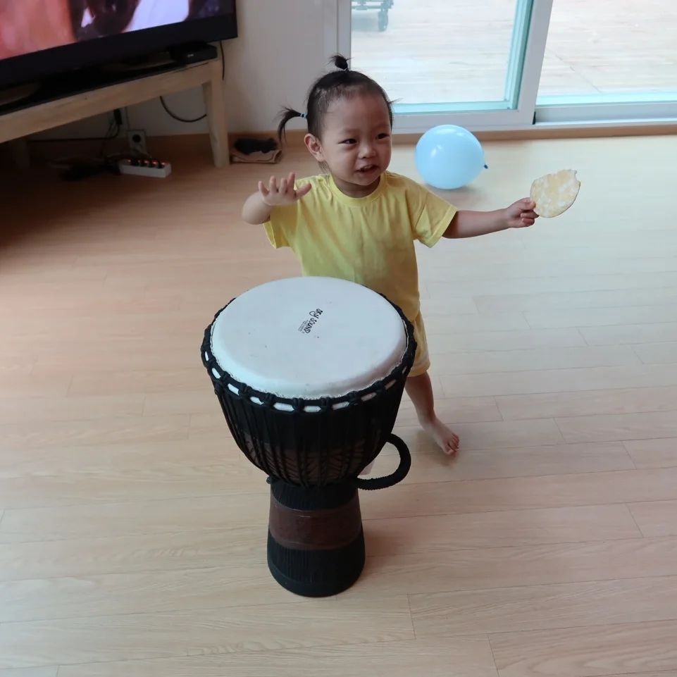 20220618
시아버지 환갑기념 시댁식구들과 여행중🥰
마이크를 놓지 않는 그녀
넌 누구딸이냐
#수원맘 #육아맘 #육아스타그램 #34개월아기 아기 #좋반 #선팔하면맞팔 #황금돼지띠 #황금돼지띠맘