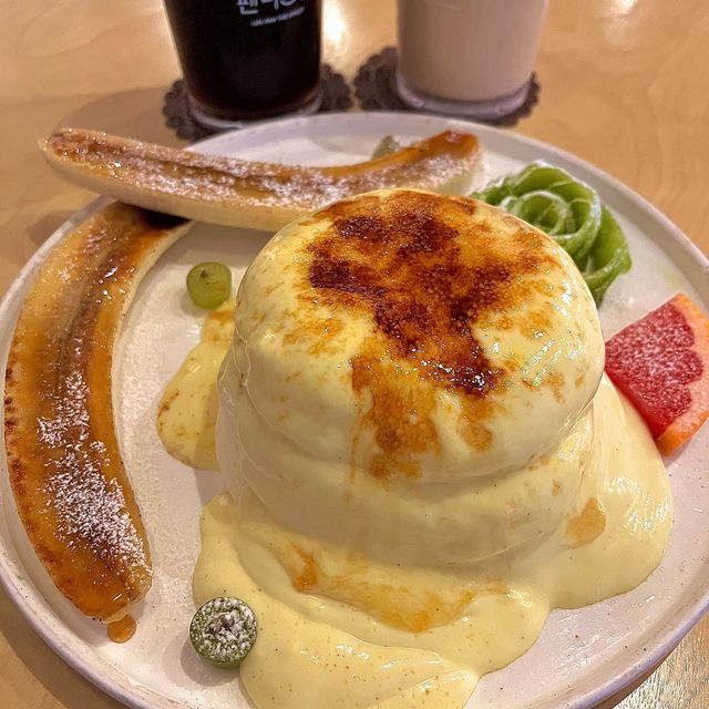 겸정이 먹스타❤️ on Instagram: "[부평] 팬더스윗🥞⠀ ⠀ 친구와 예전부터 가보고싶었던 수플레 팬케이크 맛집 팬더스윗에 드디어 다녀왔어요💕⠀ ⠀ 팬케이크 종류가 여러가지가 있었는데
