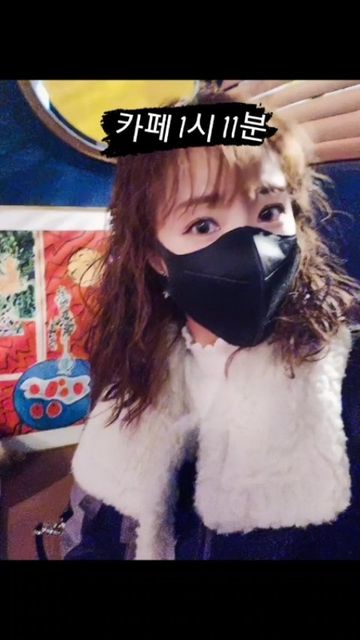 방송인 노노아 on Instagram: "#카페투어#한시십일분#내돈내산 잇님들 오늘은 핫한 카페 다녀와서 자랑하려구요😘😘 회기역 쪽에 있는 1시 11분이란 카페에요 지하1층에 있어요 인테리어가 세