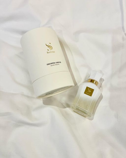 엄지민 on Instagram: "인위적이지 않고 달달한 잔향이 너무 좋은 셀마르🧴 https://www.scelmar.com/ @scelmar_official #광고#광고#셀마르#scelmar#셀마르향수#향수#향수추천#향수브랜드#perfume#비건향수#데