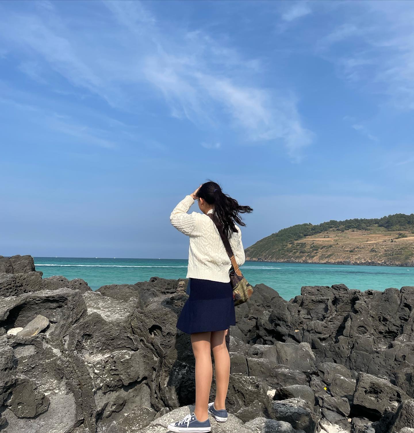 🏝️🌊☁️💨