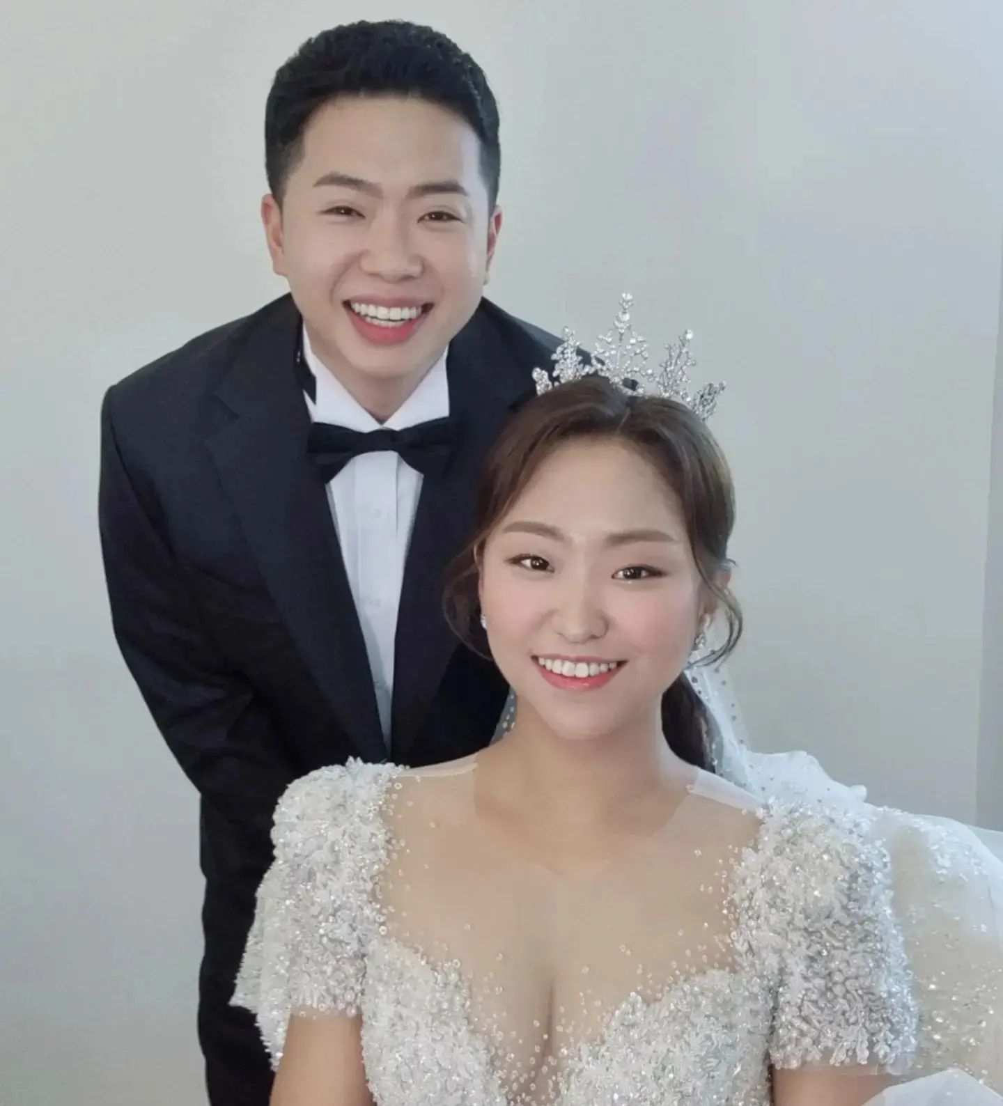 공주님 왕자님놀이 한참 하다가
요즘에는 화장할 일이 없네😭
화장하고 머리 이쁘게하고 놀러가고싶당😵‍💫😵‍💫

 #올리브영왁스 #갸스비#왁스 #무빙러버 #남자머리 #헤어스타일링 #남자헤어