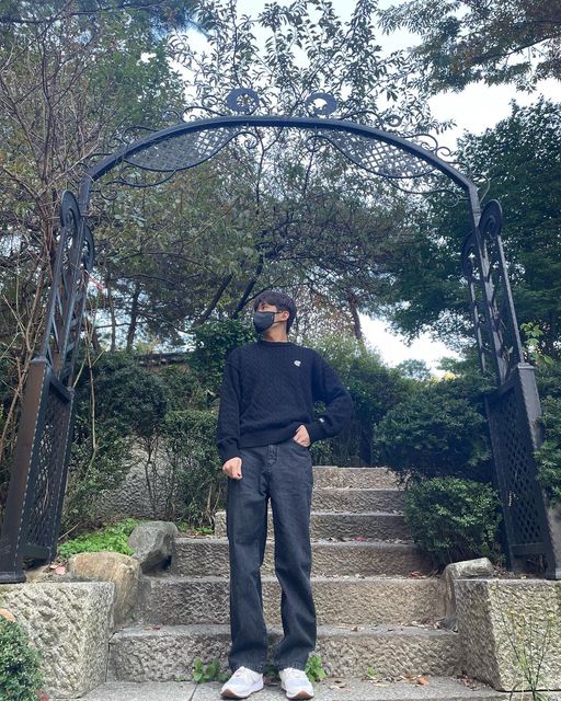윤효진 on Instagram: "#협찬 이번에는 이벳필드(@ebbetsfield_kr)에서 케이블니트 체험단에 당첨이 되었는데요!🤩🤩 기분이 날아갈거같네요!☺️ 이게 니트를 제가 입어봤는데 제가 아토피여서