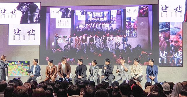 츄츄럽 on Instagram: "#광고
⠀
<한산 리덕스> 쇼케이스와 시사회까지! 올해 운 다 끌어쓴 날✨
시사회 소식 듣자마자 달려가짜나염~
내 눈앞에 #변요한 #박해일 #옥택연 #김성규 #김성균 #김향기 #공명 실화냐~
⠀
#김한민 감독님이 말한대로
더 풍부해지고, 더 스토리가 많이 담겨 보는 내내 갬동쓰~🥰💕
⠀
이순신 장군X나대용 둘의 조합을 개인적으로 좋아하는데
내용도 꽉 차있고 이건 진심 추천각!
⠀
아 참 권율 장군역으로 ㅋㅋ 깜짝 놀랄 배우가!!!🙈🙊🙉
(진짜 이거 극장에서 봐아함 ㅎㅎ)
참고로 쿠키 영상보고 벌떡 일어날뻔!! 했다며~~🎶
찐으로 극장에서 봐야하는 영화라구욧~
#11월16일대개봉 따란~🎉
⠀
⠀
⠀
#한산리덕스 #웰컴백쇼케이스 #쇼케이스 #시사회 #한산리덕스리뷰 #한산 #영화 #박해일 #변요한 #안성기 #손현주 #박지환 #조재윤 #뷰티인플루언서츄츄럽"