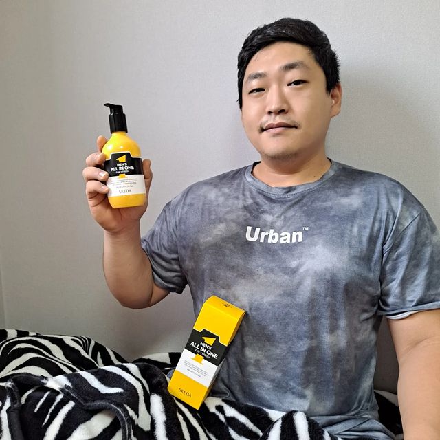ℬ𝑒𝒶𝓊𝓉𝒾𝒻𝓊𝓁 𝑜𝒻 ℳ𝑒𝓁𝑜𝒹𝓎 ¸.•* on Instagram: "#협찬 🧴[스케다] 남자 올인원 데일리 프레시 300ml *나이아신아마이드-> 미백성분으로 멜라닌색소가 피부표면으로 이동