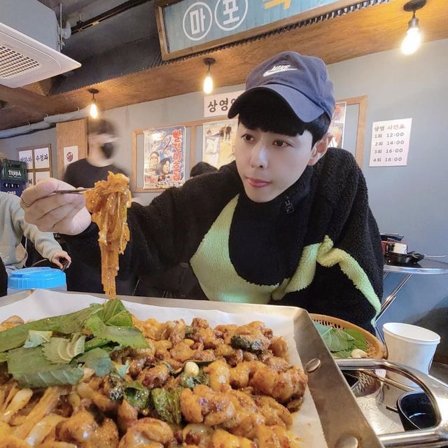 정승호 on Instagram: "#광고#서울마포역꿀때기곱창# 오늘의 꿀맛집!! 바로 마포꿀때기곱창집이에용ㅎㅎㅎ 메인메뉴인 알곱창과 야채곱창맛이 끝내주는 곳💯💯💯👍👍 요즘sns에