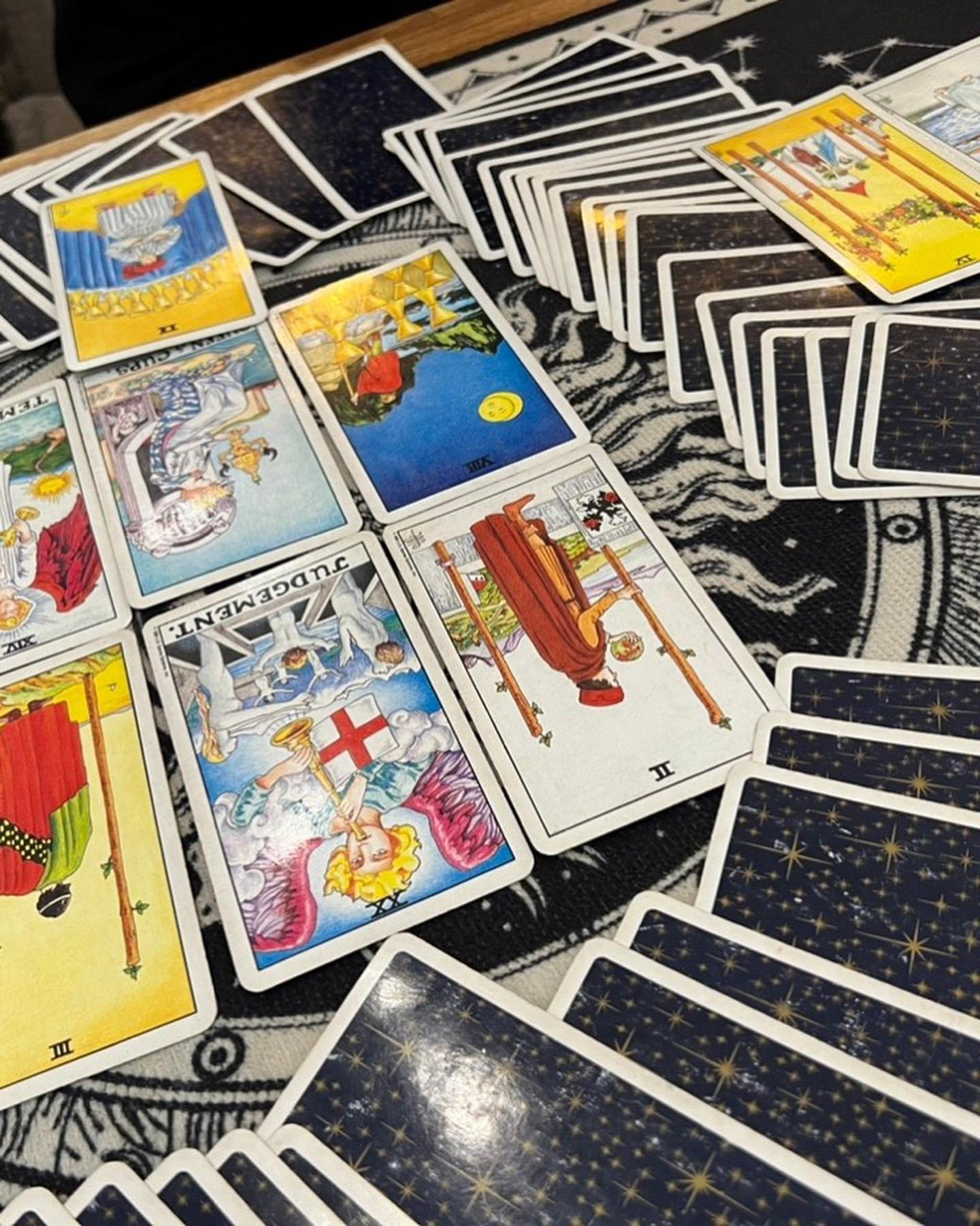.
🔮사주+타로 조합으로 더욱 정확한 #직업운 보고 왔어요.

꼼꼼하고 속 시원하게 말씀해주시니 근심걱정이 사라더라고요.

사장님이 말씀해주신 것처럼 내년에는 더 좋은 기회가 오길 바라며 열심히 준비해봐야겠네용☺️

🔮 #신년타로 #신년운세 #애정운 #이직운 이 궁금하다면 
#마마슈 에 한번 방문해보세요! 걱정거리가 싹 사라질거예요🍀