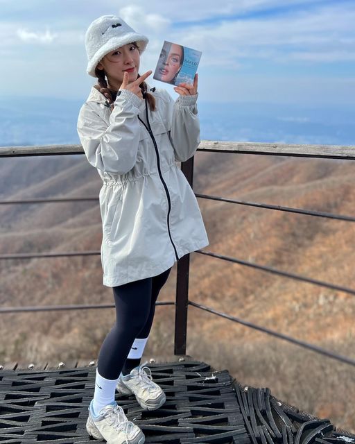 Peace on Instagram: "#협찬 투명한 썬패치라니〰️ 엄청 얇은데 접착력이 좋아서 땀이 흘러도 떨어지지 않아요!! 신세계🤭 ⠀ 볼칠때 초 예민해지는 저인데, 전혀 거슬리지 않아 넘 좋더라구요
