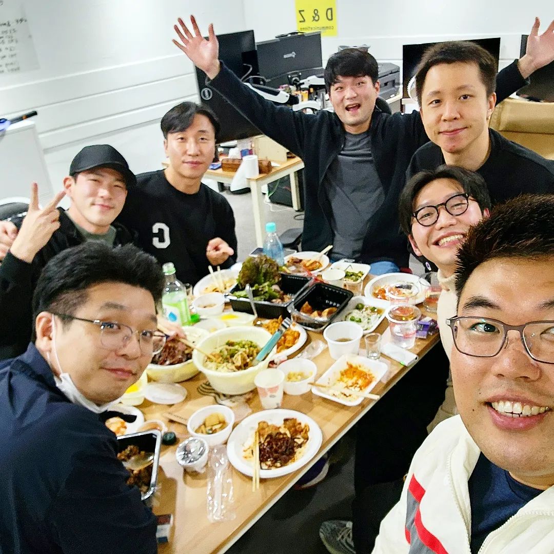 20년지기
늙었다
꾸러기수비대

#아저씨그램 #30대남자 #중학교친구들 #20년지기친구 #추억소환 #아재스타그램 #장난꾸러기들 #30대일상 #유부남의길 #안녕청춘