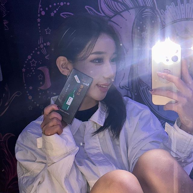 Grrrmiyao on Instagram: "(광고) 나 맨날 술먹고 아침 수업 들어•• 소주에 섞어먹는데 소주 역한 맛도 없애주고 아침에 찌뿌둥한 거 하나도 없다••체고야아앗 ✨ 이거 소주에 타먹고 일어나면