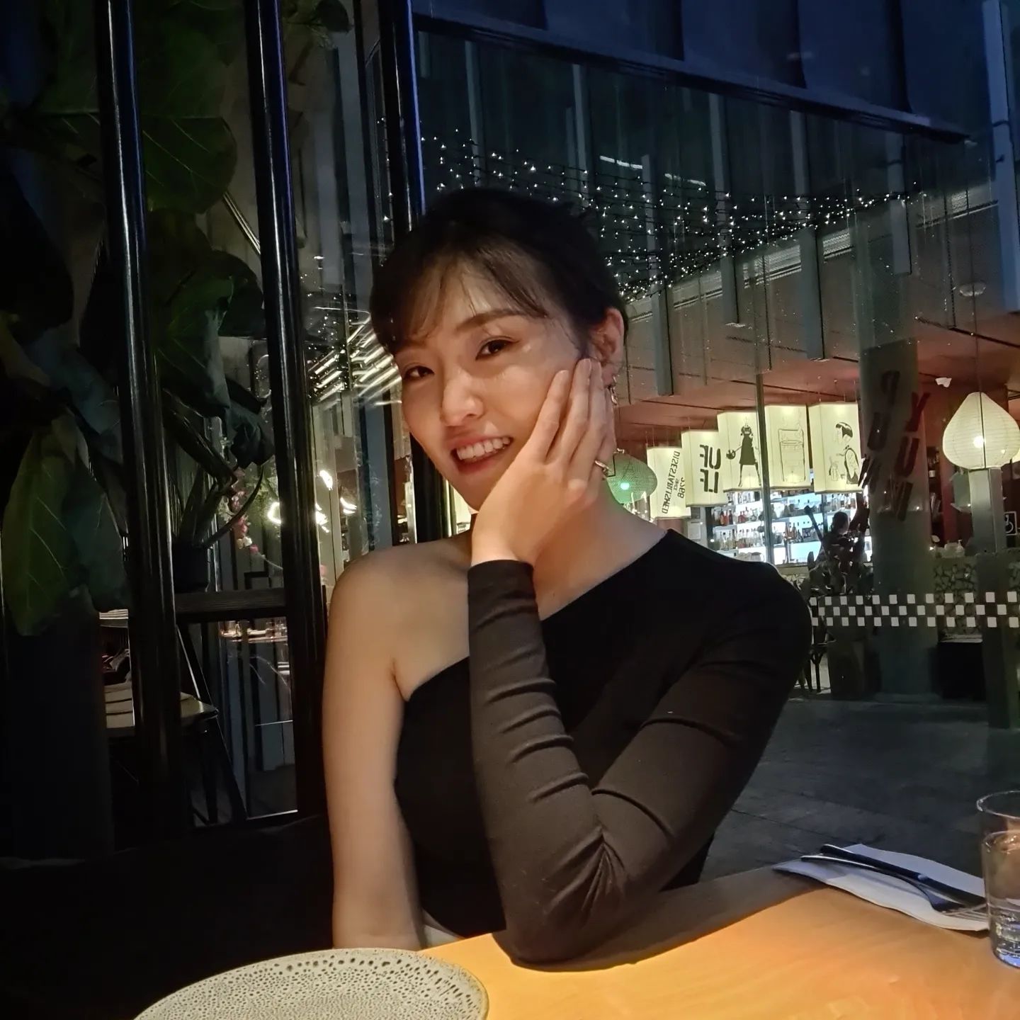 🍒
.
.
.
원래 이맘때는 따뜻한 햇살 만끽할
여름이어야 하는데
다시 겨울이 오는 것 같네

예쁜 옷 입을 날이 없다

#뉴질랜드#일상#ootd#outfit#dailylook#newzealand#auckland